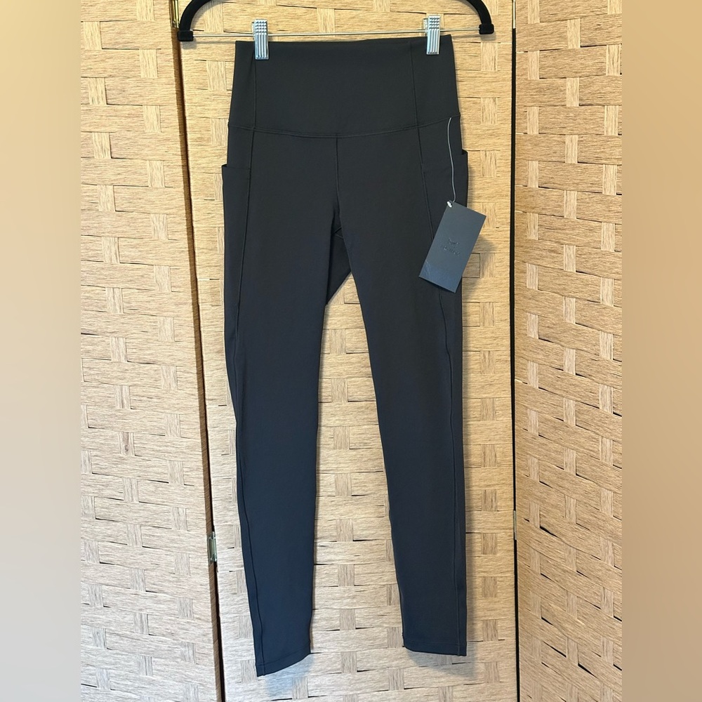 Arc'teryx Essent High-Rise Legging 26” Women’s Size 4